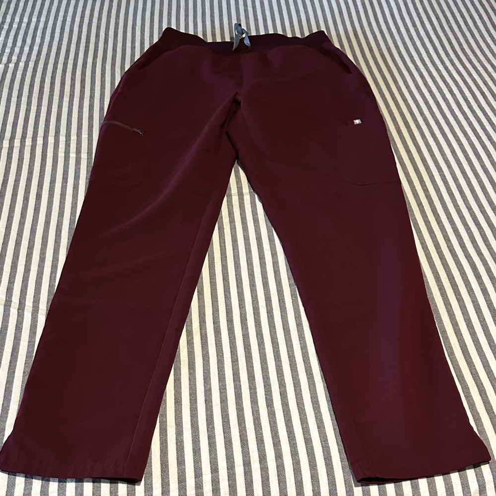 Women’s figs Burgundy scrub  Pants